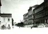 Das Gymnasium an der Peraustraße,ernbaut 1872-1888 - Oesterreich - alte historische Fotos Ansichten Bilder Aufnahmen Ansichtskarten 