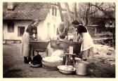 Faak am See, Kunstmühle mit Wäscherinnen - Europa - alte historische Fotos Ansichten Bilder Aufnahmen Ansichtskarten 