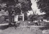 Cafe Bernold -  Das Platzl mit Gastgarten - Drobollach am Faaker See - alte historische Fotos Ansichten Bilder Aufnahmen Ansichtskarten 