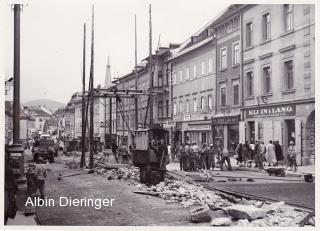 Dreifaltigkeitssäule mit Säulensockel - Hauptplatz - alte historische Fotos Ansichten Bilder Aufnahmen Ansichtskarten 