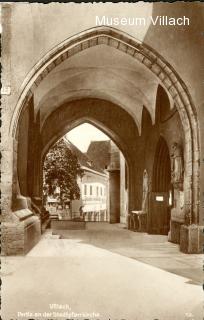 Vorhalle der Stadtpfarrkirche - Oesterreich - alte historische Fotos Ansichten Bilder Aufnahmen Ansichtskarten 