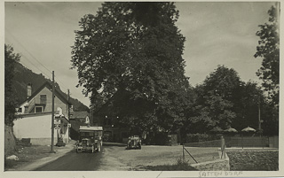 Automobile beim Gasthaus Weneberger - Europa - alte historische Fotos Ansichten Bilder Aufnahmen Ansichtskarten 