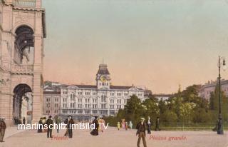 Triest, Piazza Grande mit Rathaus - Friaul Julisch Venetien - alte historische Fotos Ansichten Bilder Aufnahmen Ansichtskarten 