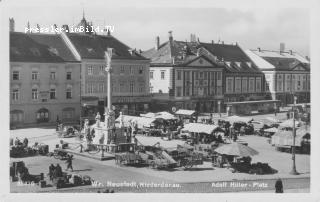 Wiener Neustadt, Niederdonau, Adolf Hitler-Platz - Niederösterreich - alte historische Fotos Ansichten Bilder Aufnahmen Ansichtskarten 