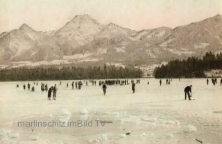 Eislaufen am Faakersee - Blick auf die Karawanken - Europa - alte historische Fotos Ansichten Bilder Aufnahmen Ansichtskarten 